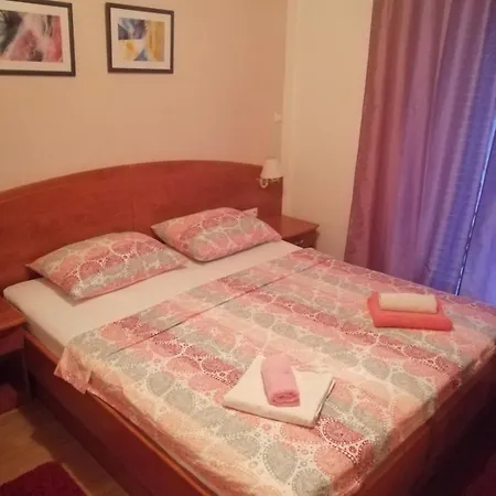 Gostinjska kuća Smjestajni Objekt Padovan Banjol