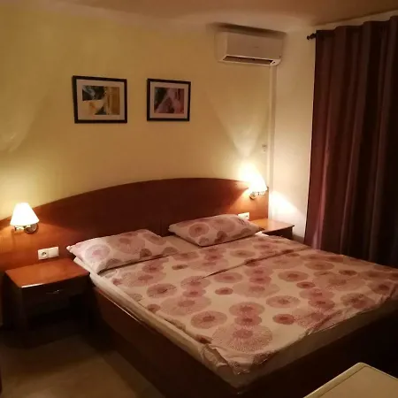 Smjestajni Objekt Padovan 4* Banjol