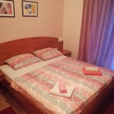 Smjestajni Objekt Padovan Konukevi *