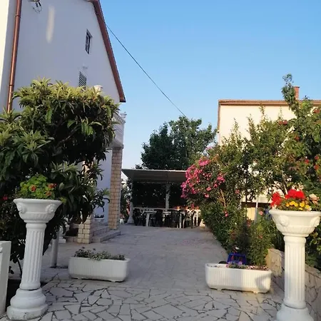 Smjestajni Objekt Padovan Banjol